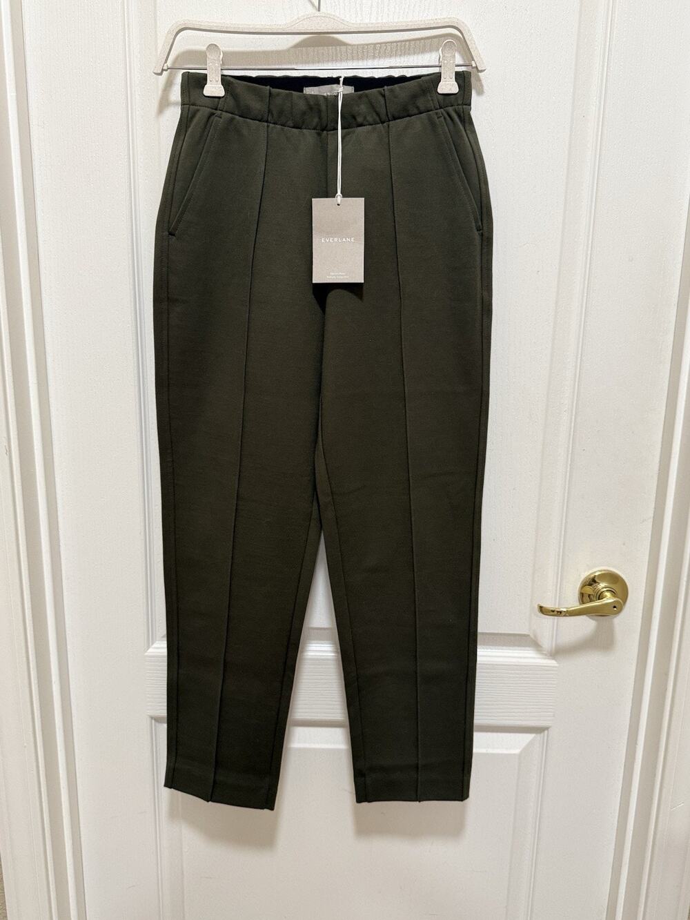 NWT Everlane The Dream Pant XS Dark Forest Green Tapered Cropped Pull On Pants